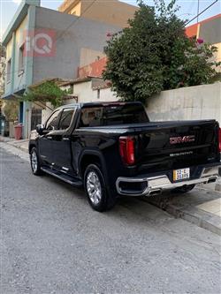 GMC Sierra